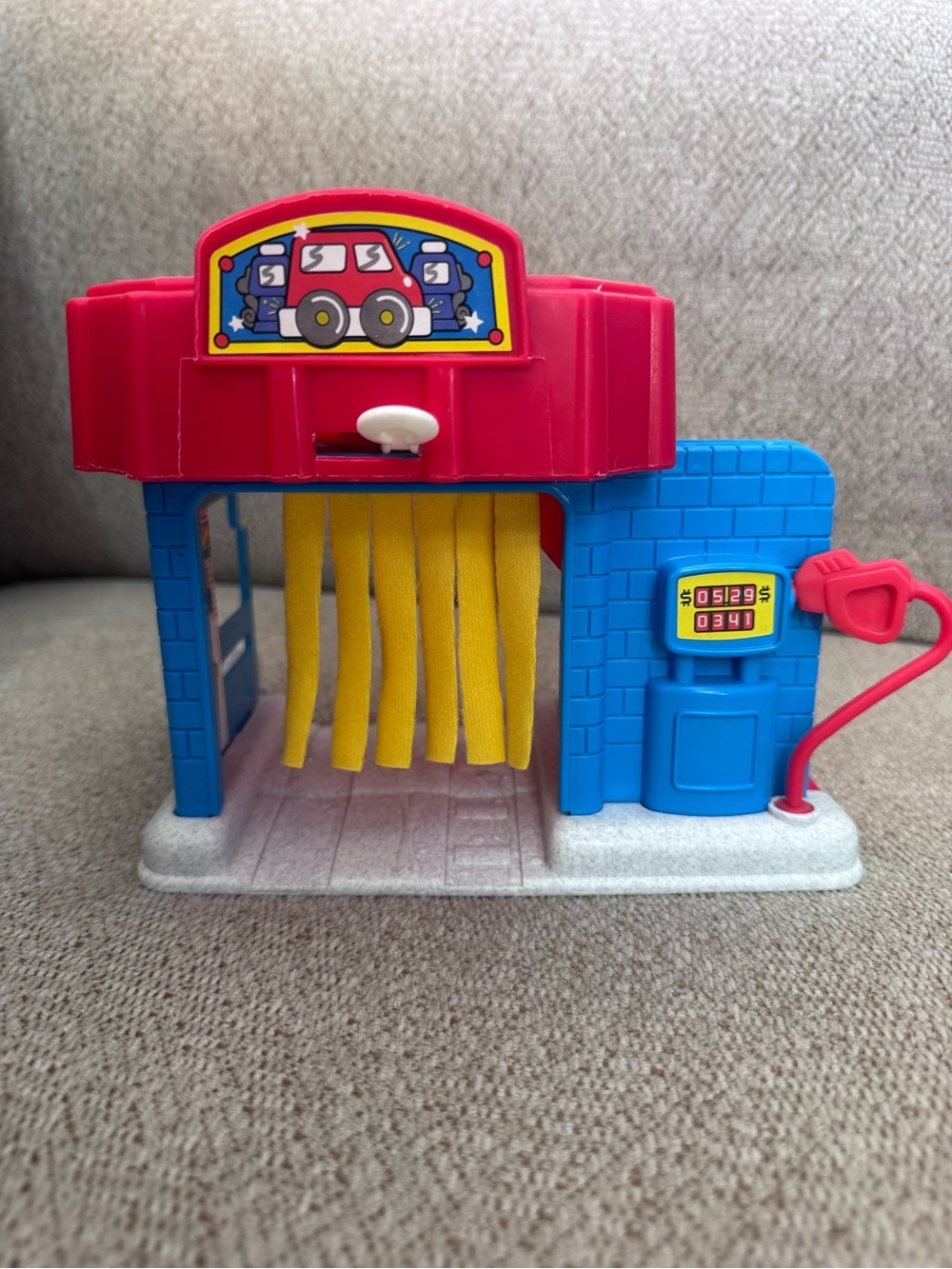 VINTAGE 1998 fisher price Little People Car Wash Gas Station Pump Garage